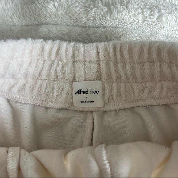 Women's Wilfred Free by Aritzia Small Cream Terry Cloth Drawstring Shorts - Picture 2 of 7